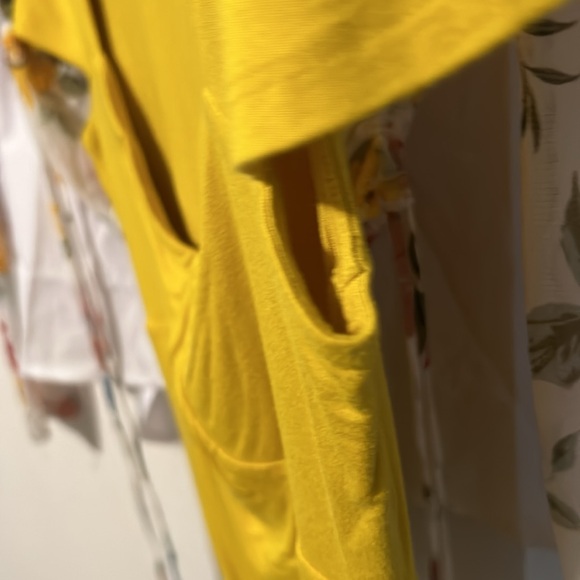 Yellow - Picture 6 of 6